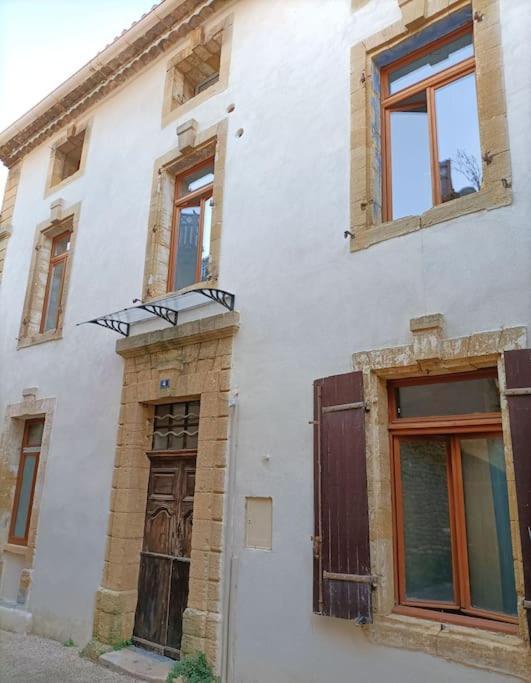Appartement T2 Duplex "Chez Evelyne" à Remoulins Extérieur photo